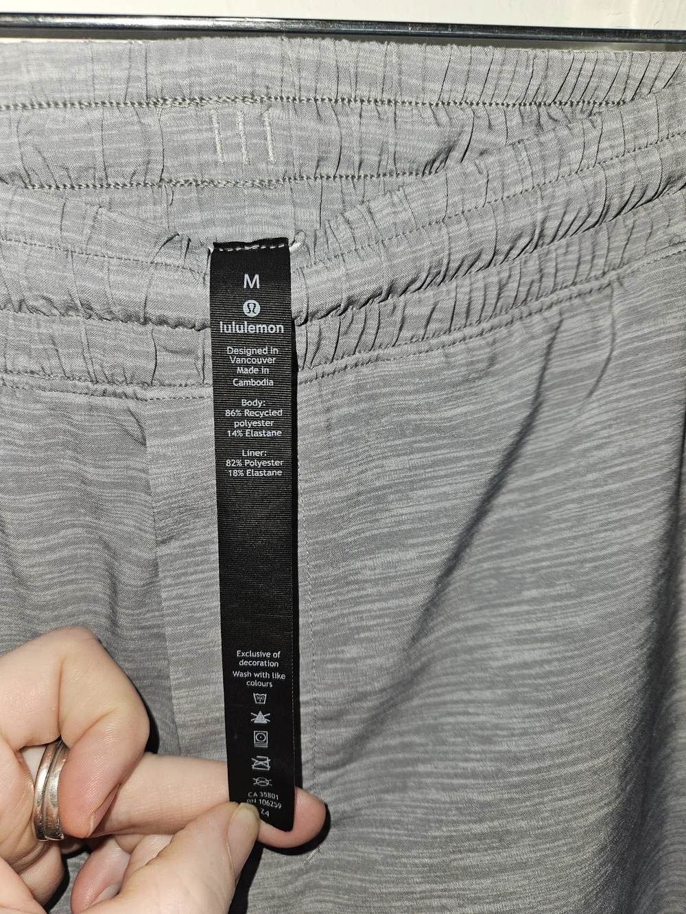 Lululemon Shorts Men's Medium Heathered Gray Athletic 9 Inch Inseam Gym Workout